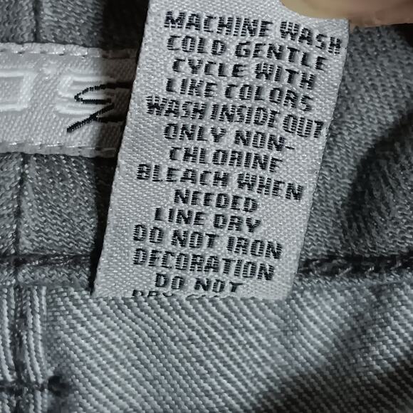 Chico's Platinum Denim Jeans Size 1.5 (14) Light Gray Wash Jeweled Back Pockets - Picture 7 of 13